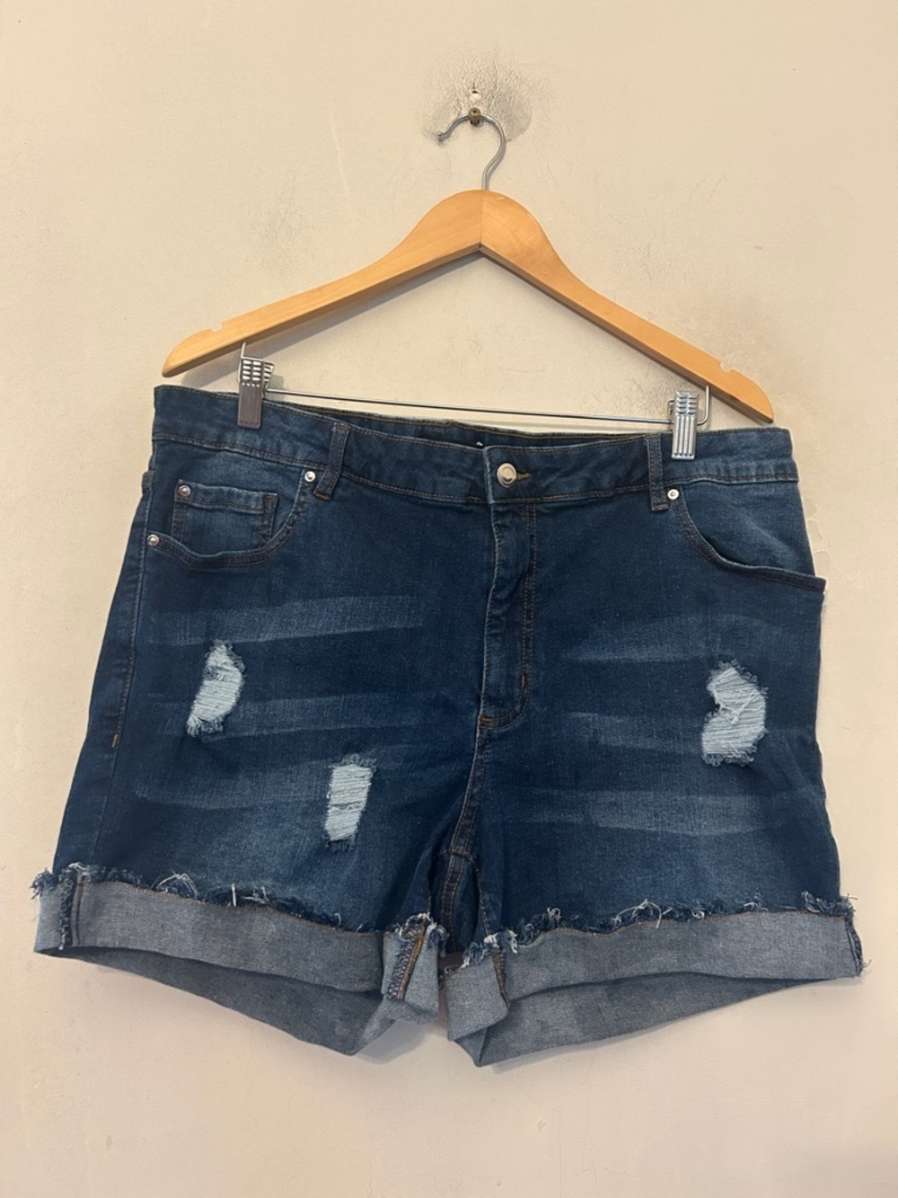 Ellis Dark Blue Distressed Denim Roll-Cuff Shorts Size 18 EUC